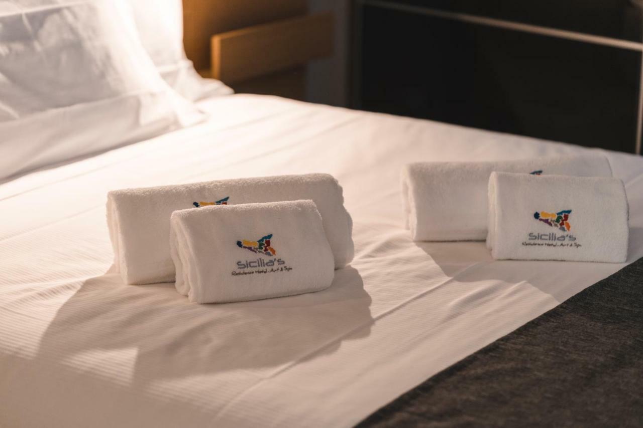 Deluxe Double Room with Terrace,785777064:JPEG